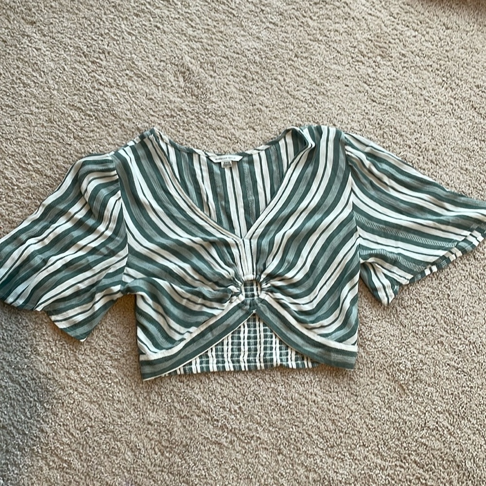 American Eagle midrift top(S)